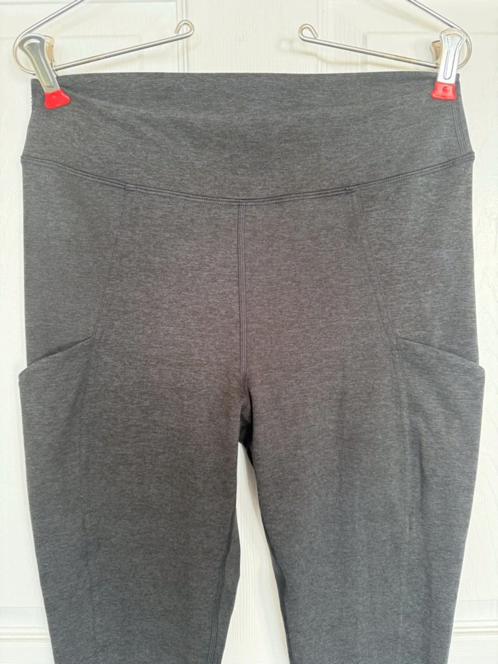 Lululemon soft suede high rise tight leggings with pockets. Size 10. 2024 - Picture 4 of 8